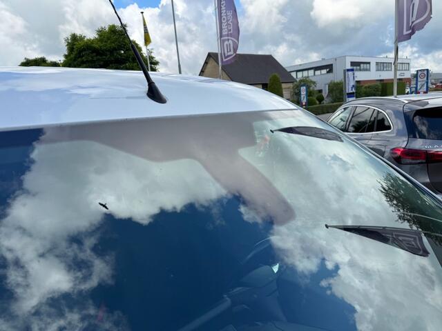 Ford TRANSIT CONNECT 1.5 TDCi Airco, verwarmde voorruit, 3-pers, navi, camera, Schuifdeur,