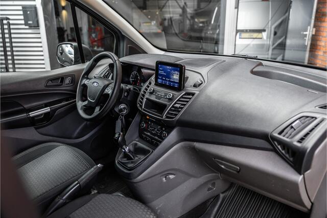 Ford TRANSIT CONNECT 1.0 Ecoboost L2 | CarPlay | Camera | Navigatie | Stoelverwarming | DAB | 3-Zitter | Trekhaak | Nieuwe APK