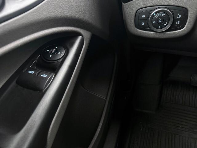 Ford TRANSIT CONNECT Automaat 100pk L1 Trend BPM VRIJ! Airco Navi Cruise 3Zits Camera DAB+