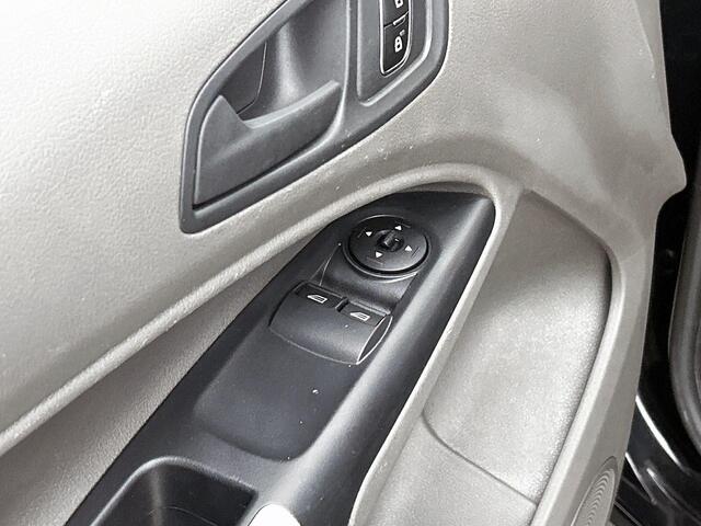 Ford TRANSIT CONNECT 100pk L2 Trend Automaat Trekhaak Airco Navi Cruise