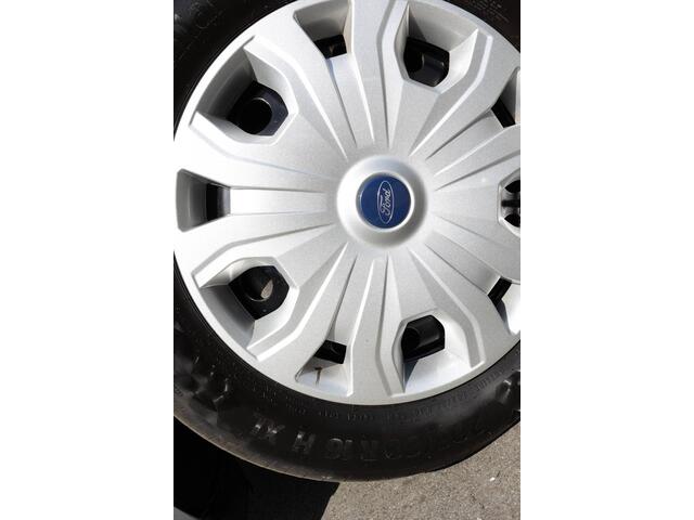 Ford TRANSIT CONNECT 1.5 | 3-ZITS | CAMERA | TREKHAAK | CLIMA | NL-AUTO