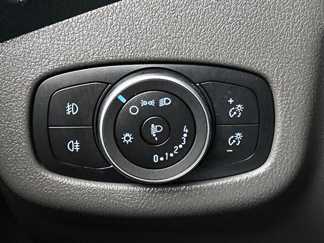 Ford TRANSIT CONNECT 1.5 L2 Automaat Navigatie Airco Parkeersensoren Cruise Control Camera Trekhaak