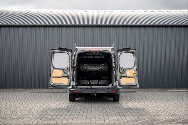 Ford TRANSIT CONNECT 1.5 EcoBlue L2H1 | 3-Zits | Camera | Carplay | Cruise | PDC | Airco | Trekhaak | Imperiaal