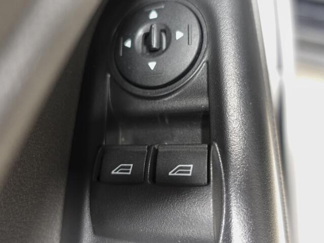 Ford TRANSIT CONNECT 1.5 EcoBlue Automaat L2 Trend Navigatie Airco Camera Parkeersensoren Cruise Control Trekhaak Betimmering Lichtmetalen Velgen