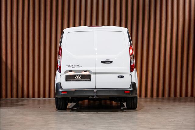 Ford TRANSIT CONNECT 1.0 Ecoboost L2 | Cruise control | 3-Zitter | Stoelverwarming | PDC V+A | MF Stuur | Airco | Trekhaak | Elek spiegels | DAB | Nieuwe APK