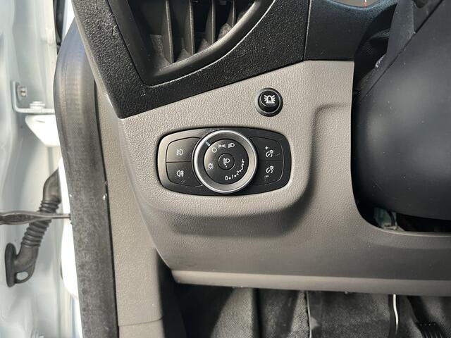 Ford TRANSIT CONNECT 1.0 Ecoboost L2 Trend Airco Cruise controle 3-Persoons Achterruitrijcamera Navigatiesysteem Telefoonverbinding Werkverlichting Lichtmetalenvelgen