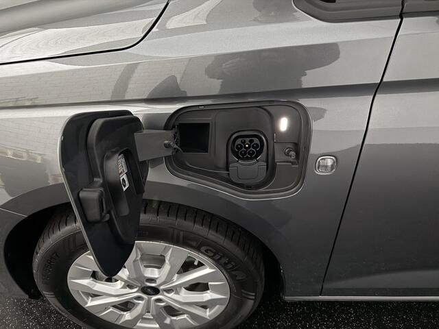 Ford TRANSIT CONNECT 1.5 EcoBoost PHEV L2 Limited met o.a. een achteruitrijcamera, adaptieve cruise control, dodehoekdetectie en een trekhaak – foto 3