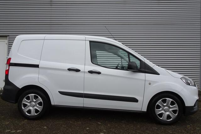 Ford TRANSIT COURIER 1.5 TDCI AIRCO STOELVERWARMING BPM VRIJ VOOR ONDERNEMERS