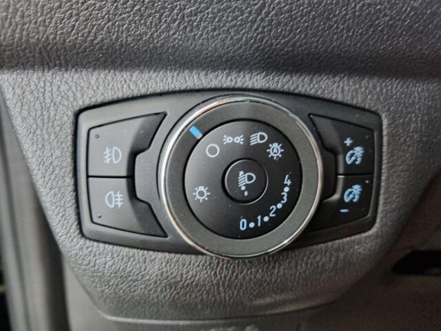 Ford TRANSIT COURIER 1.5 TDCI 100pk Limited Full Options Navi Camera Climat Winter pack Cruise Parkeersensoren 3.900km