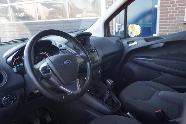 Ford TRANSIT COURIER 1.0 Limited, AIRCO, BTW-VRIJ / MARGE, TREKHAAK