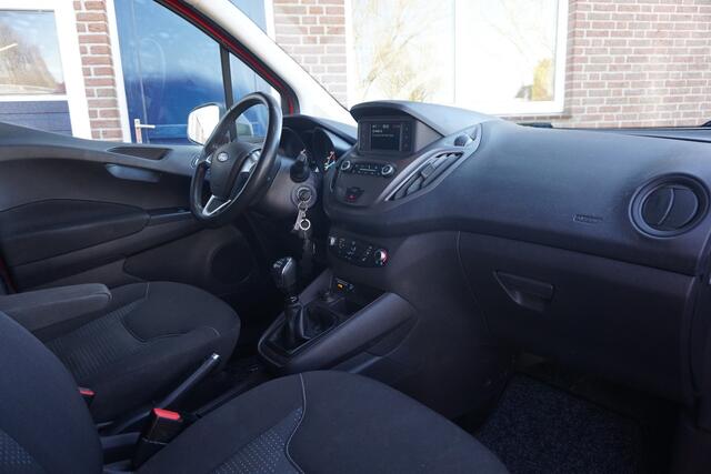 Ford TRANSIT COURIER 1.0 Limited, AIRCO, BTW-VRIJ / MARGE, TREKHAAK