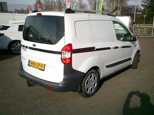 Ford TRANSIT COURIER 1.5 TDCI Trend Start&Stop VOORZIEN VAN AIRCO+TREKHAAK !! EURO 6 !!