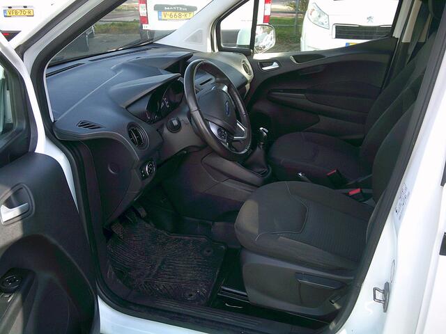 Ford TRANSIT COURIER 1.5 TDCI Trend Start&Stop VOORZIEN VAN AIRCO+TREKHAAK !! EURO 6 !!