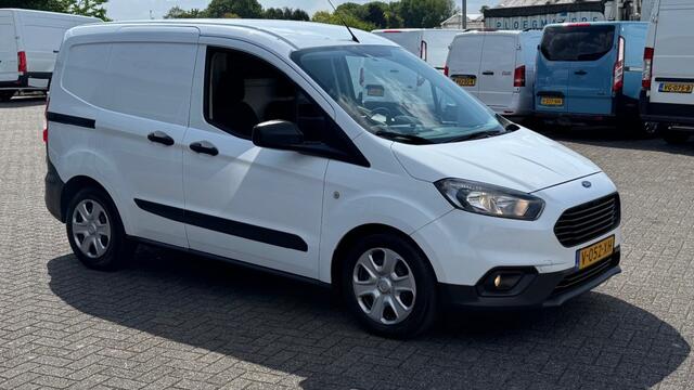 Ford TRANSIT COURIER 1.5 TDCI 55KW 75PK EURO 6 AIRCO/ TREKHAAK/ SCHUIFDEUR/ 100% DEAL