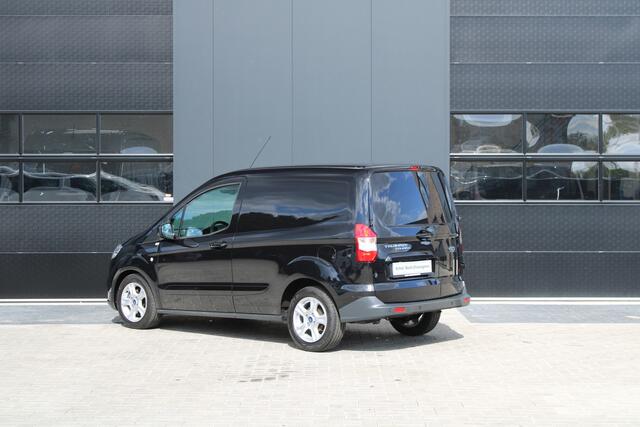 Ford TRANSIT COURIER 1.5 TDCI Limited 100pk - Navi - Camera - Betimmering - Stoelverwarming - Rijklaar