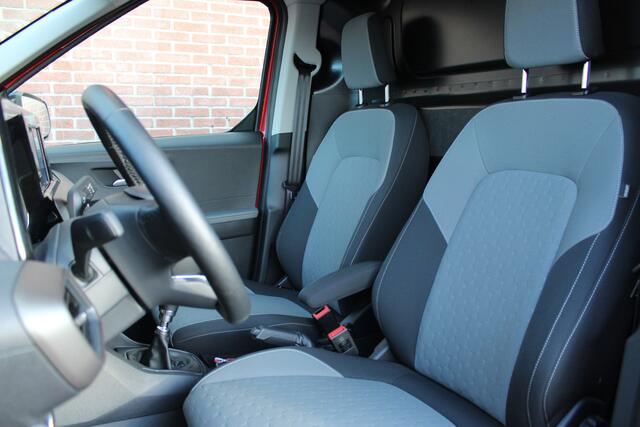 Ford TRANSIT COURIER 1.0 EcoBoost 124PK Limited |LED|WINTER-PACK|CRUISE|APP-CONNECT|