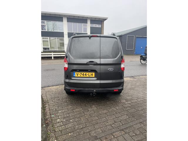 Ford TRANSIT COURIER 1.5 TDCI Trend Clima,Zeer nette en perfect rijdende Courier. Auto heeft alle extra,s 128013 km met nap