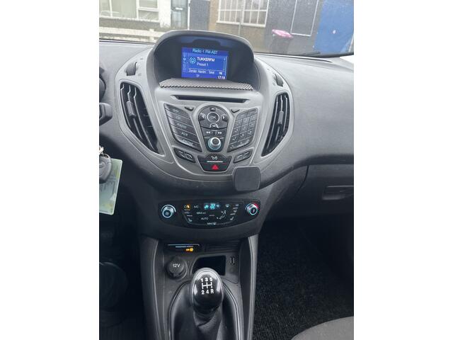 Ford TRANSIT COURIER 1.5 TDCI Trend Clima,Zeer nette en perfect rijdende Courier. Auto heeft alle extra,s 128013 km met nap