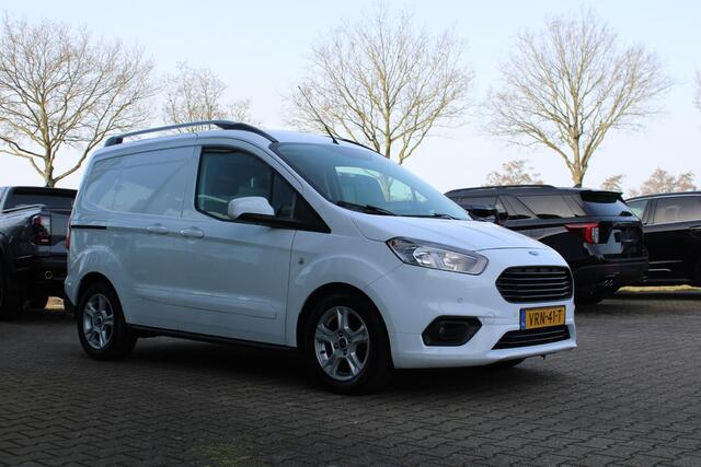 Ford TRANSIT COURIER 1.5 TDCI Limited | Trekhaak | Camera | Stoelverwarming | Scherm | Lichtmetalen velgen