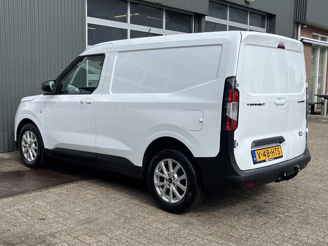 Ford TRANSIT COURIER 1.0 EcoBoost Limited Benzine Automaat Airco Cruise controle Trekhaak 1000kg 2-Persoons Navigatiesysteem Apple carplay Bluetooth Schuifdeur Parkeersensoren voor en achter