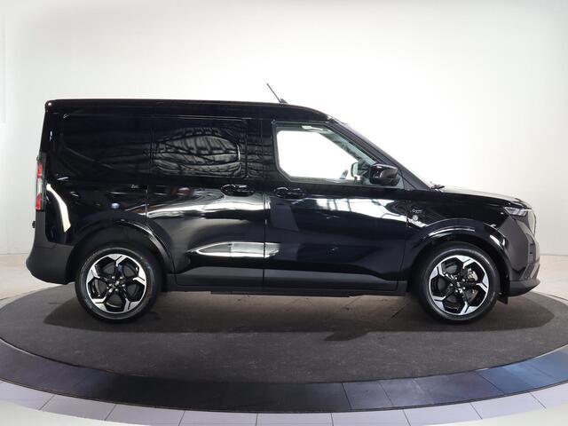 Ford TRANSIT COURIER E-Transit Limited 46 kWh 17'' LICHTMETALEN VELGEN, WINTERPACK, CLIMATE CONTROL, ACHTERUITRIJ CAMERA + PARKEERSENSOREN VOOR, DRIVER ASSISTANCE PACK INCL. NAVIGATIE, 16'' RESERVEWIEL, LED LAADRUIMTEVERLICHTING , LAADVLOERBESCHERMING, RUBBER , TREKHAAK