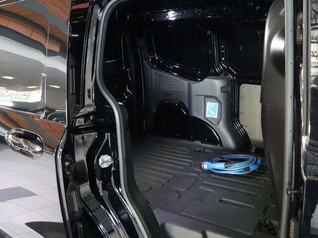 Ford TRANSIT COURIER E-Transit Limited 46 kWh 17'' LICHTMETALEN VELGEN, WINTERPACK, CLIMATE CONTROL, ACHTERUITRIJ CAMERA + PARKEERSENSOREN VOOR, DRIVER ASSISTANCE PACK INCL. NAVIGATIE, 16'' RESERVEWIEL, LED LAADRUIMTEVERLICHTING , LAADVLOERBESCHERMING, RUBBER , TREKHAAK