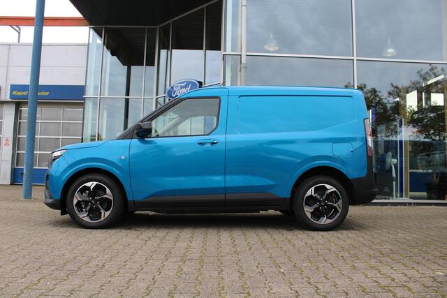 Ford TRANSIT COURIER E-Transit Limited 44 kWh 136pk | DEMO | Trekhaak | Driver Assistance Pack met Navigatie | Led laadruimte verlichting | Laadvloerbescherming Rubber