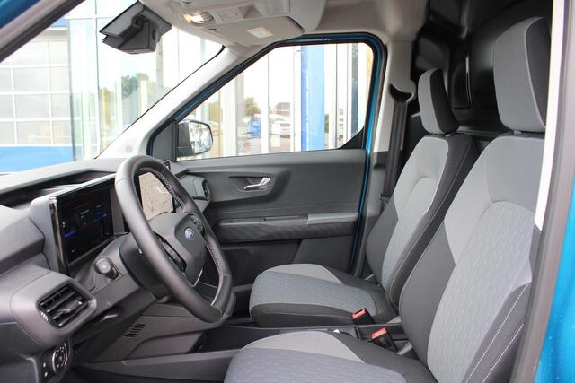 Ford TRANSIT COURIER E-Transit Limited 44 kWh 136pk | DEMO | Trekhaak | Driver Assistance Pack met Navigatie | Led laadruimte verlichting | Laadvloerbescherming Rubber