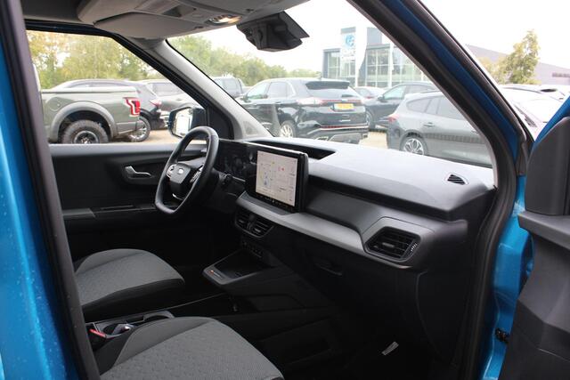 Ford TRANSIT COURIER E-Transit Limited 44 kWh 136pk | DEMO | Trekhaak | Driver Assistance Pack met Navigatie | Led laadruimte verlichting | Laadvloerbescherming Rubber