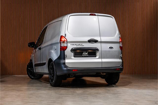 Ford TRANSIT COURIER 1.0 100 PK | Benzine | Navigatie | CarPlay | PDC | Stoelverwarming | Cruise control | MF Stuur | Airco | Nieuwe APK | Dealer onderhouden