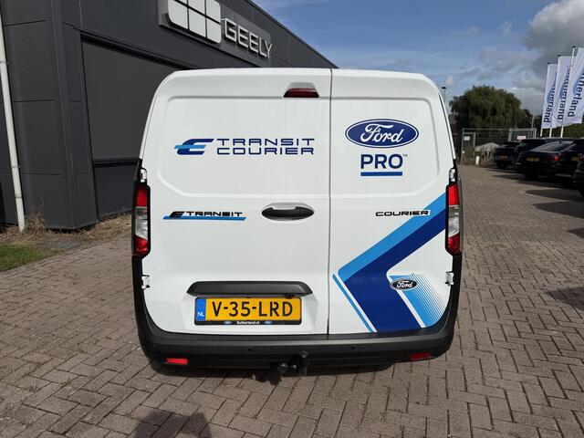 Ford TRANSIT COURIER E-Transit Trend 44 kWh 136pk Trekhaak | Achteruitrijcamera | Adaptieve Cruise | Navigatie