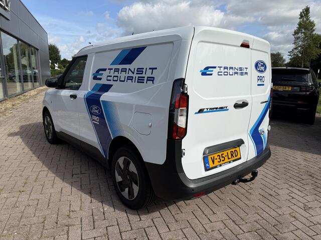 Ford TRANSIT COURIER E-Transit Trend 44 kWh 136pk Trekhaak | Achteruitrijcamera | Adaptieve Cruise | Navigatie