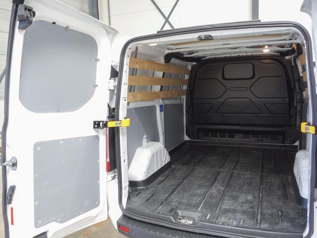 Ford TRANSIT CUSTOM 280 2.0 TDCI L1H1 Trend | Navigatie | Airco | Parkeer sensoren | Bluetooth | Trekhaak |