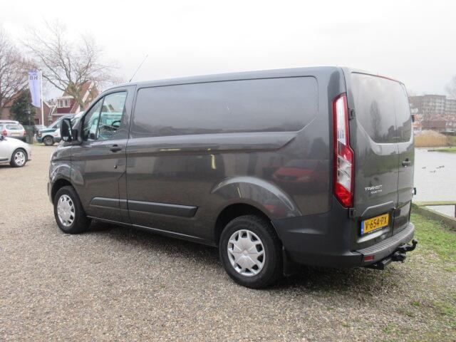 Ford TRANSIT CUSTOM 270 2.0 TDCI L1H1 Trend - Airco - Navi - 6 Bak - 3 Zits zaterdag open tot 15 uur