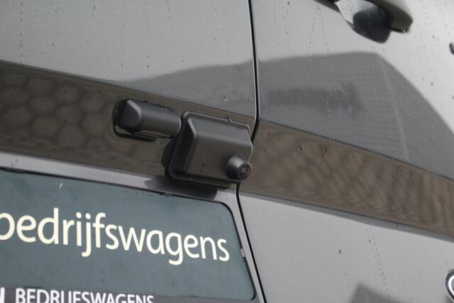 Ford TRANSIT CUSTOM 320 2.0TDCI 136pk L2H1 Trend DC | 6-Zits | Sync 4 13" | Keyless | Carplay/Android | Lease 717,- p/m