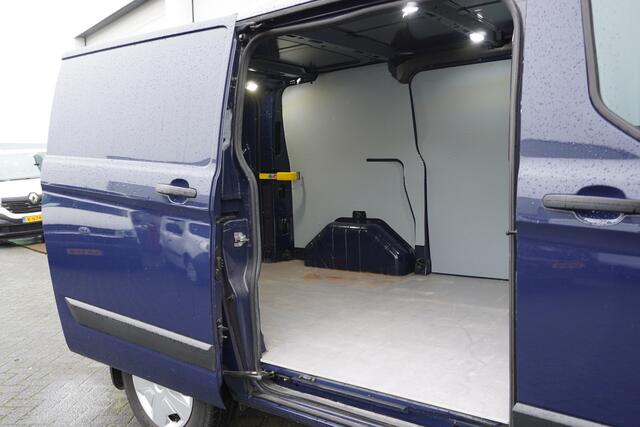 Ford TRANSIT CUSTOM 2.0 TDCI 130PK Automaat EURO 6 - Airco - Cruise - Navi - ¤15.900,- Excl.