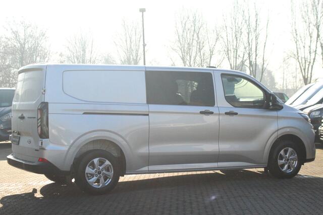 Ford TRANSIT CUSTOM 320 2.0TDCI 170pk Automaat | L2H1 Trend DC | 4x4 | AWD | L+R Zijdeur | Stoel + Stuurverwarming | Keyless | Carplay/Android | Lease 878,- p/m