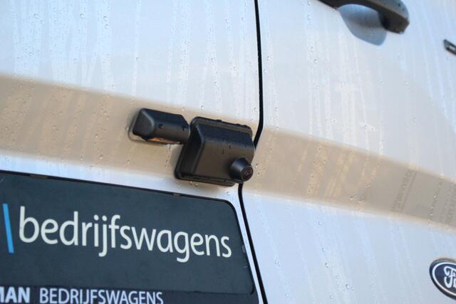 Ford TRANSIT CUSTOM 320 2.0TDCI 170pk Automaat | L2H1 Trend DC | 4x4 | AWD | L+R Zijdeur | Stoel + Stuurverwarming | Keyless | Carplay/Android | Lease 878,- p/m
