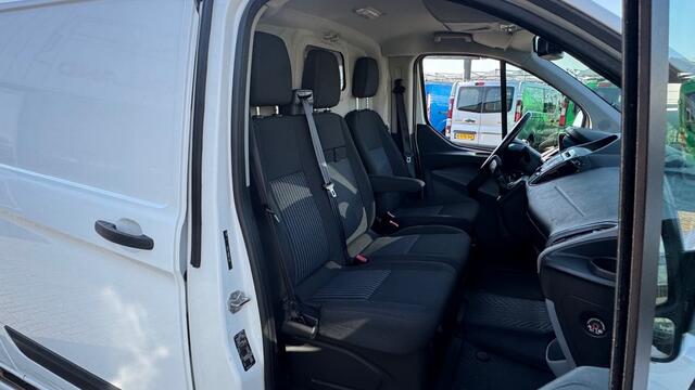 Ford TRANSIT CUSTOM 2.0 TDCI 96KW 131PK L2H1 AUTOMAAT EURO 6 AIRCO/ CRUISE CONTROL/