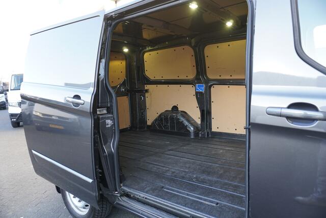 Ford TRANSIT CUSTOM 2.0 TDCI 131PK Automaat EURO 6 - Airco - Navi - Cruise - PDC - ¤12.900,- Excl.