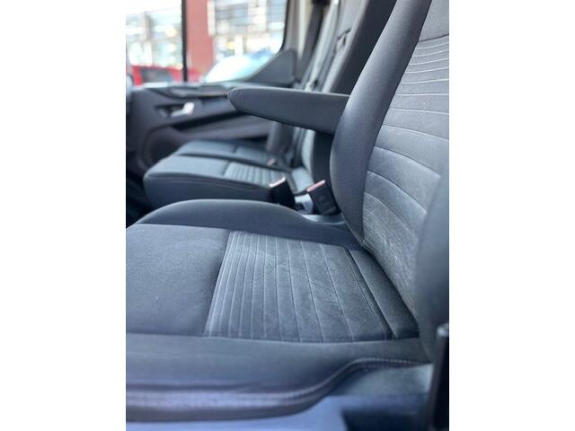 Ford TRANSIT CUSTOM 280 2.0 TDCI L1H1 Limited AUTOMAAT CAMERA I PDC I LM VELGEN I 3 ZITS I CRUISE I NAVIGATIE