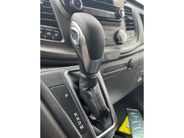 Ford TRANSIT CUSTOM 300 2.0 TDCI L2H1 Trend AUTOMAAT I CAMERA I DUBB. SCHUIFDEUR PDC I TREKHAAK I 3PERS. I CRUISE