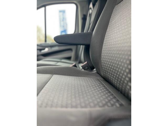 Ford TRANSIT CUSTOM 300 2.0 TDCI L2H1 Trend AUTOMAAT I CAMERA I DUBB. SCHUIFDEUR PDC I TREKHAAK I 3PERS. I CRUISE