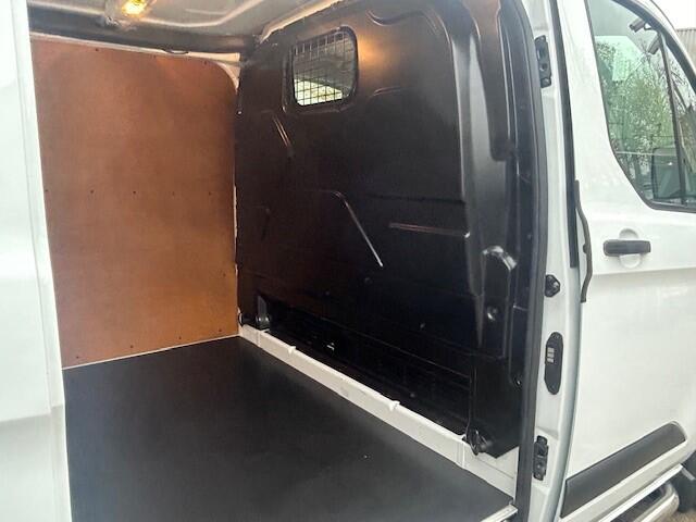 Ford TRANSIT CUSTOM 300 2.0 TDCI L2H1 Trend AIRCO I NAVI I PDC I AUTOMAAT I 1e EIGENAAR I COMPLETE ONDERHOUDSHISTORIE