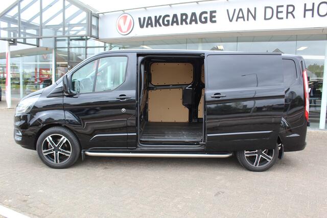 Ford TRANSIT CUSTOM 300 2.0-130pk TDCI L2H1 Limited AUTOMAAT ! Keurige nette en luxe Ford Transit Custom, slechts 47.000km !. Airco, schuifdeur li+re, LM wielen, stoel-, spiegel- en voorraamverw., side en lane assist, 3-zits, navigatie, telefoonvoorb., camera, pdc v+a, cruis