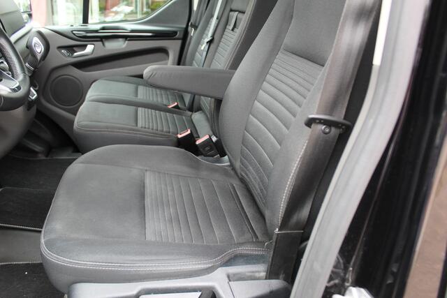 Ford TRANSIT CUSTOM 300 2.0-130pk TDCI L2H1 Limited AUTOMAAT ! Keurige nette en luxe Ford Transit Custom, slechts 47.000km !. Airco, schuifdeur li+re, LM wielen, stoel-, spiegel- en voorraamverw., side en lane assist, 3-zits, navigatie, telefoonvoorb., camera, pdc v+a, cruis