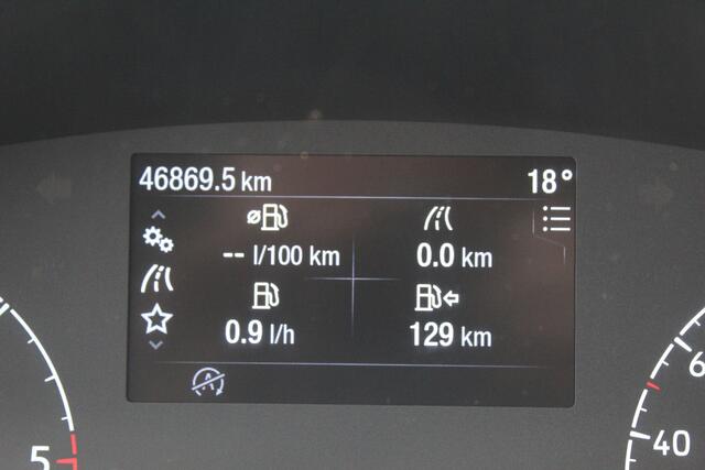 Ford TRANSIT CUSTOM 300 2.0-130pk TDCI L2H1 Limited AUTOMAAT ! Keurige nette en luxe Ford Transit Custom, slechts 47.000km !. Airco, schuifdeur li+re, LM wielen, stoel-, spiegel- en voorraamverw., side en lane assist, 3-zits, navigatie, telefoonvoorb., camera, pdc v+a, cruis