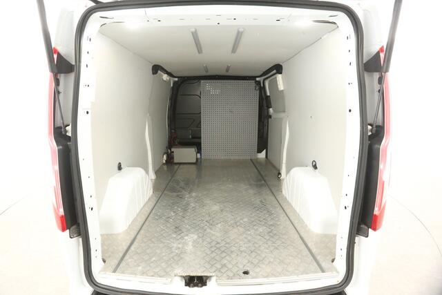 Ford TRANSIT CUSTOM Trend 2.0 Ecoblue L2H1 Automaat Airco Camera Cruise Carplay Trekhaak LED PDC 3 Persoons Traanplaat
