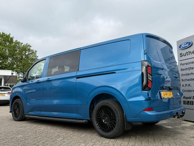 Ford TRANSIT CUSTOM 300 2.0 TDCI L2H1 Limited DC 136pk | SCI | Dubbele Cabine | Digital Aqua Blue | Trekhaak | Dubbele Schuifdeur | Bijrijdersstoel | Sidesteps | Bumperpakket | Zwarte velgen | Stoelverwarming | Camera