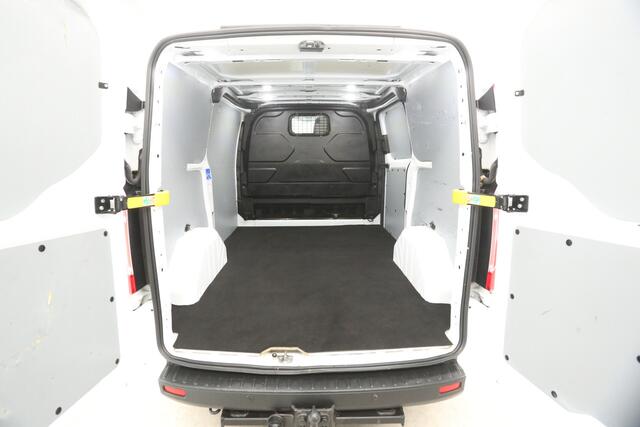 Ford TRANSIT CUSTOM 2.0 TDCI L1H1 Airco Cruise Camera Navigatie 3 Persoons PDC LED Elektrpakket Trekhaak